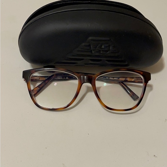 Armani exchange eyeglasses new condition. You can change the lenses